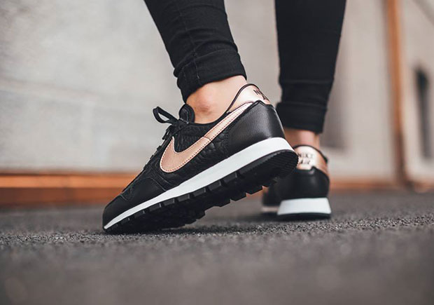 nike black and rose gold sneakers