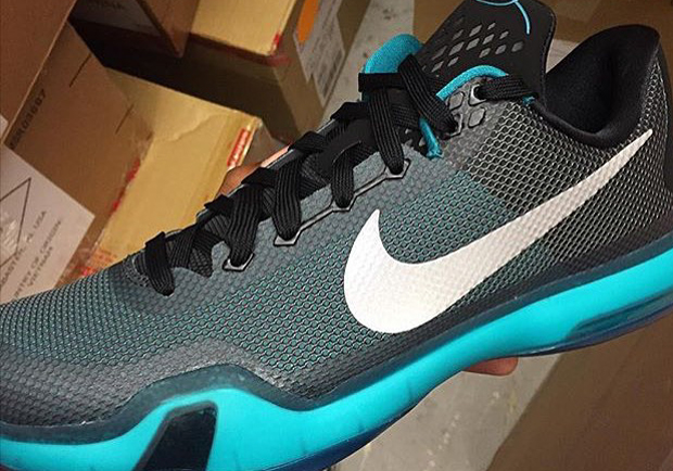 Kobe's Latest Ditches Flyknit For A Radiant Finish