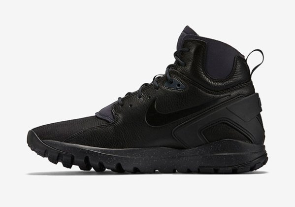 Nike's New-Age Mowabb Creation Returns in All Black Everything ...