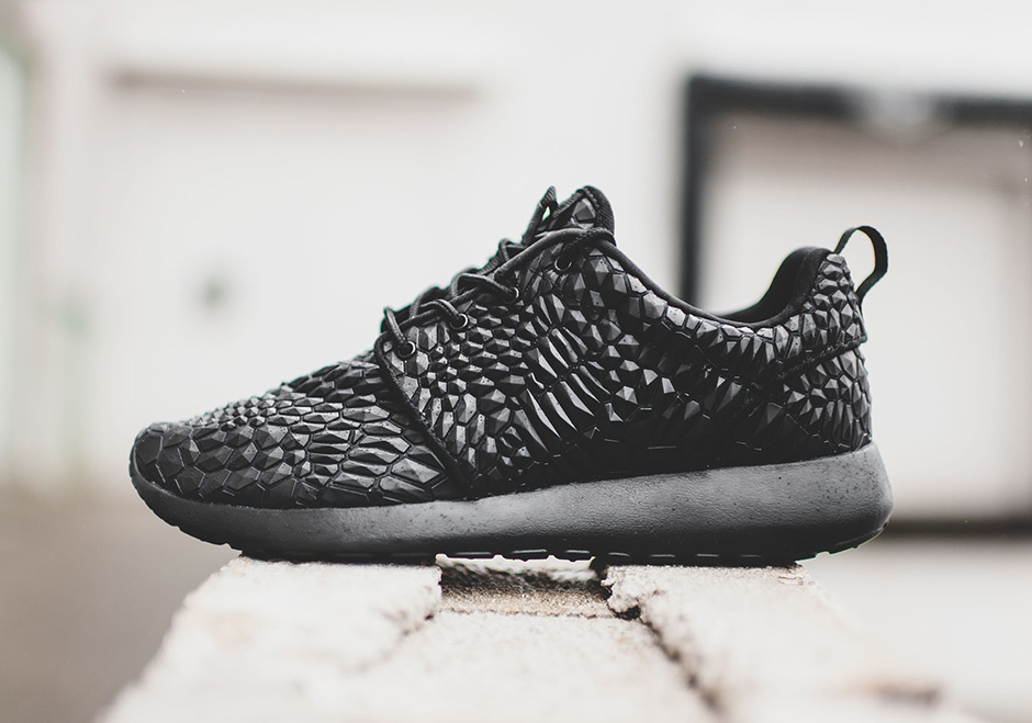 The Craziest Nike Roshe Run Of 2015 Just Released In The U.S. -  SneakerNews.com