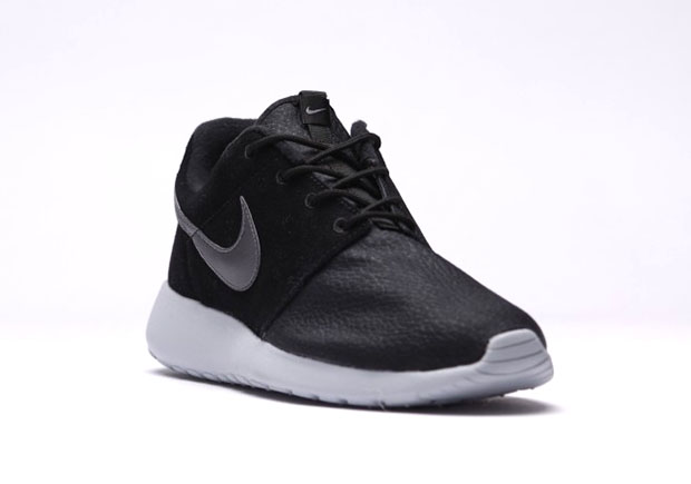 Nike Roshe One Suede Black Dark Grey 3