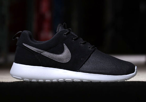 Suede On Nike Roshe Run Is As Good It Sounds - SneakerNews.com