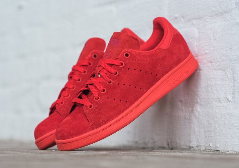 It's Time An All-Red adidas Smith -