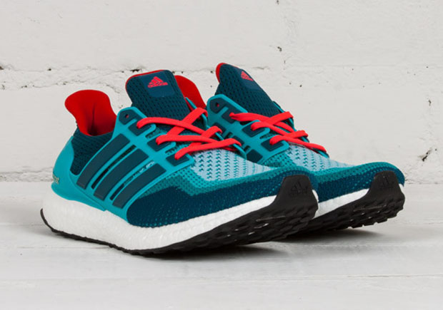 Adidas Ultra Boost Teal Red 2