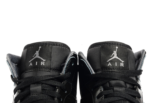 Air Jordan 1 Mid Black Dark Grey 04