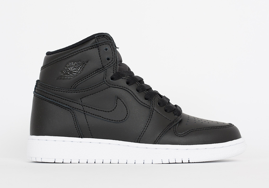 Air Jordan 1 Retro High OG "Cyber Monday" Releasing In Kids Sizes