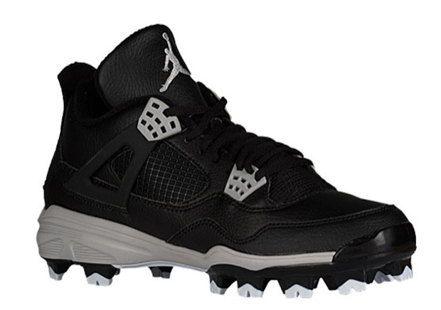 Air Jordan 4 Baseball Cleat Available 03