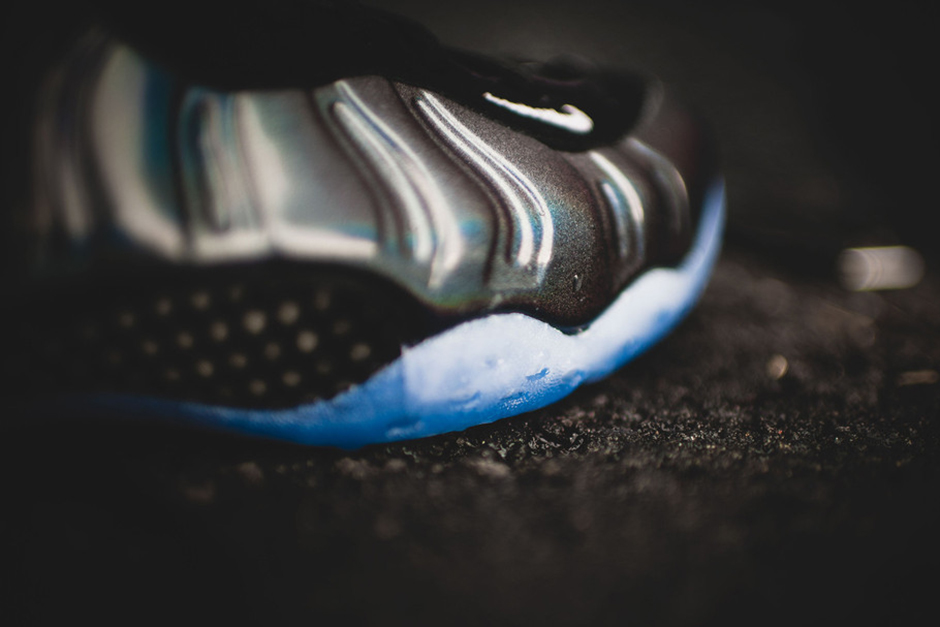 Nike Air Foamposite One Hologram Release Reminder 09