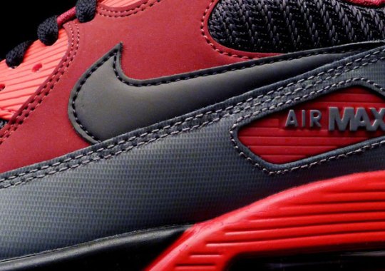 Shades Of “Infrared” In This New Nike Air Max 90