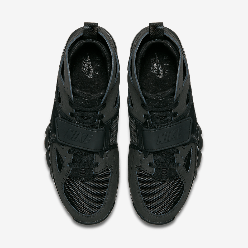 blackout nike huarache