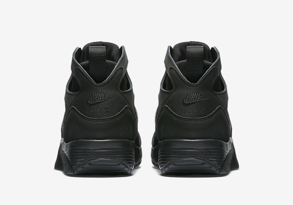 Nike air trainer huarache blackout sale