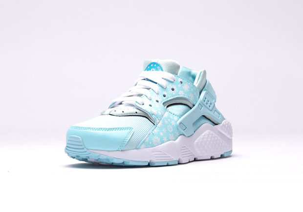 The Nike Huarache Releases The Most Wintry Way - SneakerNews.com