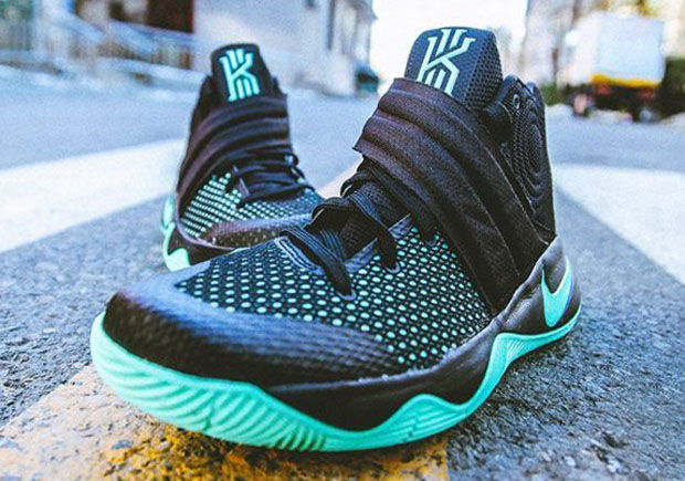 A Detailed Look At The Nike Kyrie 2 “Green Glow”