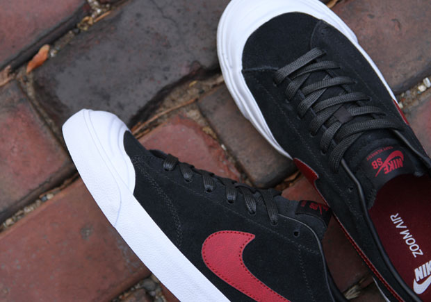 Por mientras tanto entrada Nike SB Zoom All Court In Black and Red - SneakerNews.com