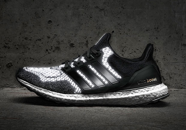 adidas ultra boost black reflective