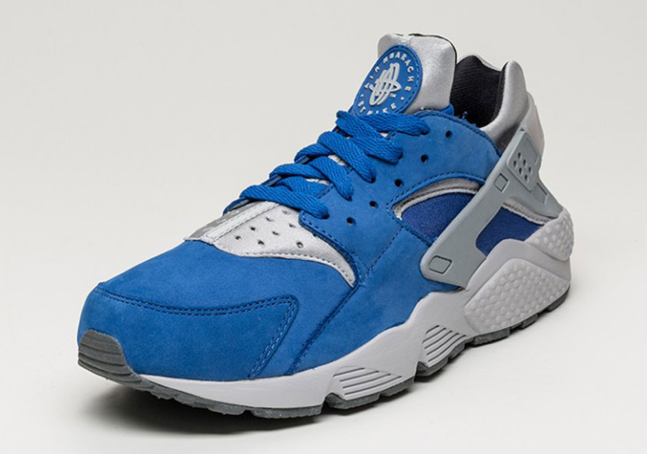 grey and blue huaraches