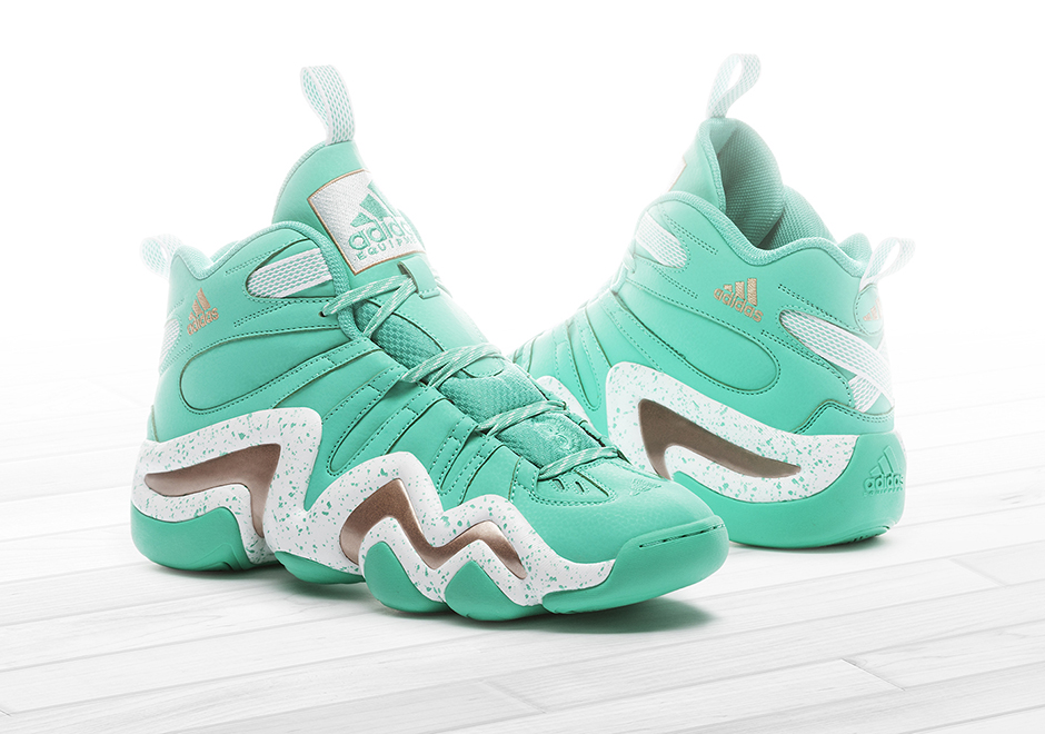 pregovarati prijatelj oksid  adidas Unveils Their Icy Green 2015 Basketball Collection - SneakerNews.com