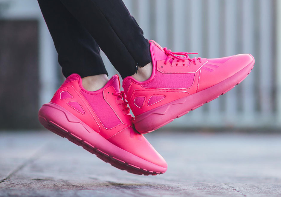 hot pink adidas womens