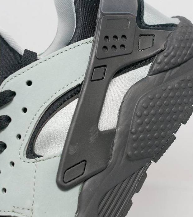 Nike Air Huarache Light Grey Coming Soon 03