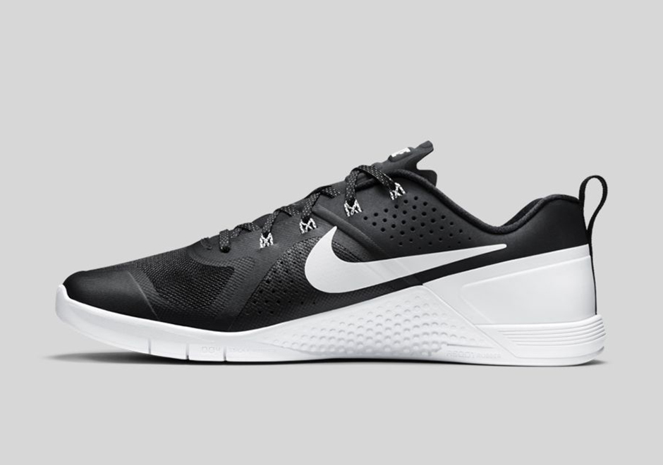 Nike Metcon 1 Last Release Black White 03