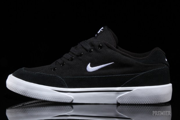 Nike T-shirt Sb Gts Black White Great Tennis Shoe 02