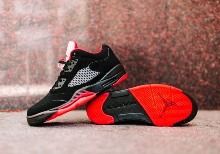 Air-Jordan-5-Low-Retro-  display picture 1