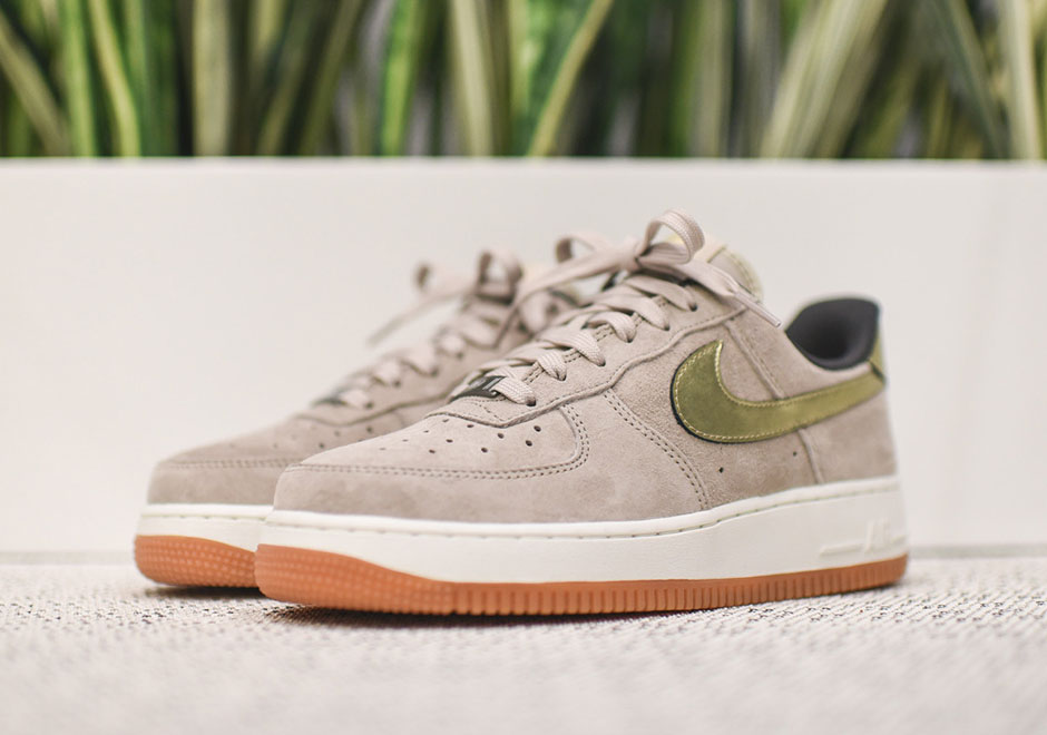 Nike Air Force 1s With Gum Soles Arrive Just For Women - SneakerNews.com