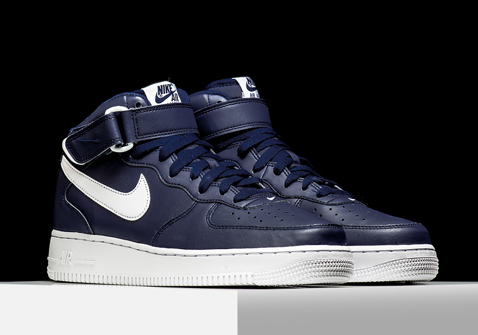 Nike Air Force 1 Mid Midnight Navy Just Released 02