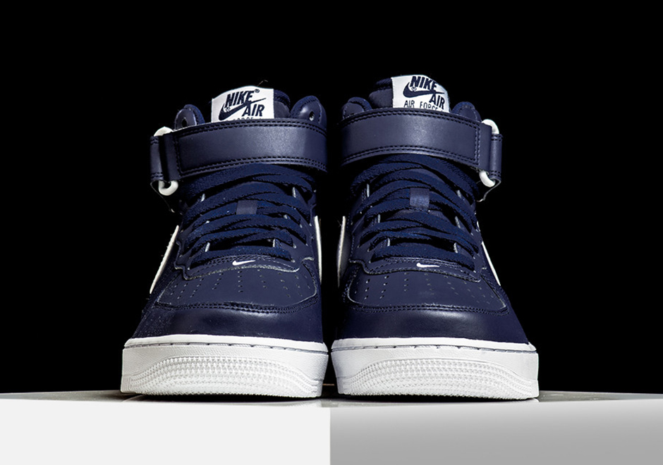 Nike Air Force 1 Mid Midnight Navy Just Released 03