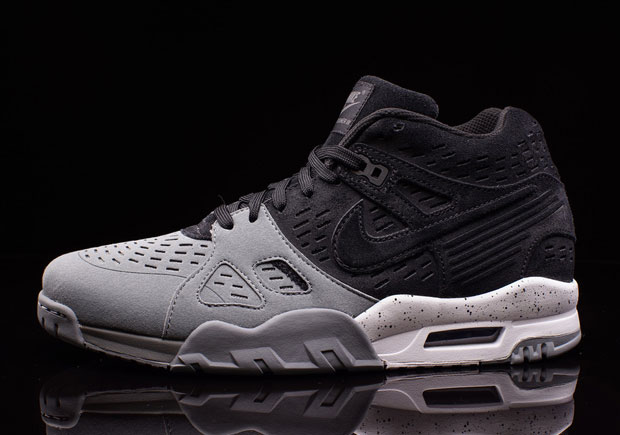 This New Nike Air Trainer 3 Is A Tribute To Bo Jackson And The Raiders