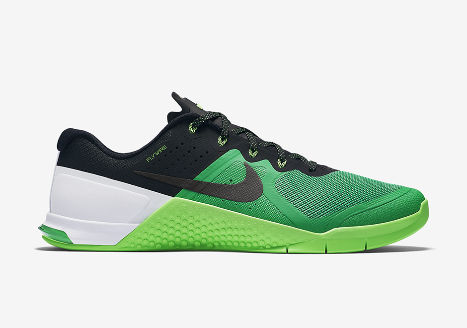 Nike Metcon 2 Voltage Green 2