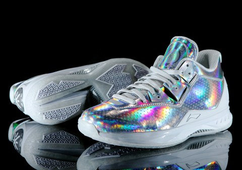 Li-Ning Way of Wade 4 All-Star Iridescent | SneakerNews.com