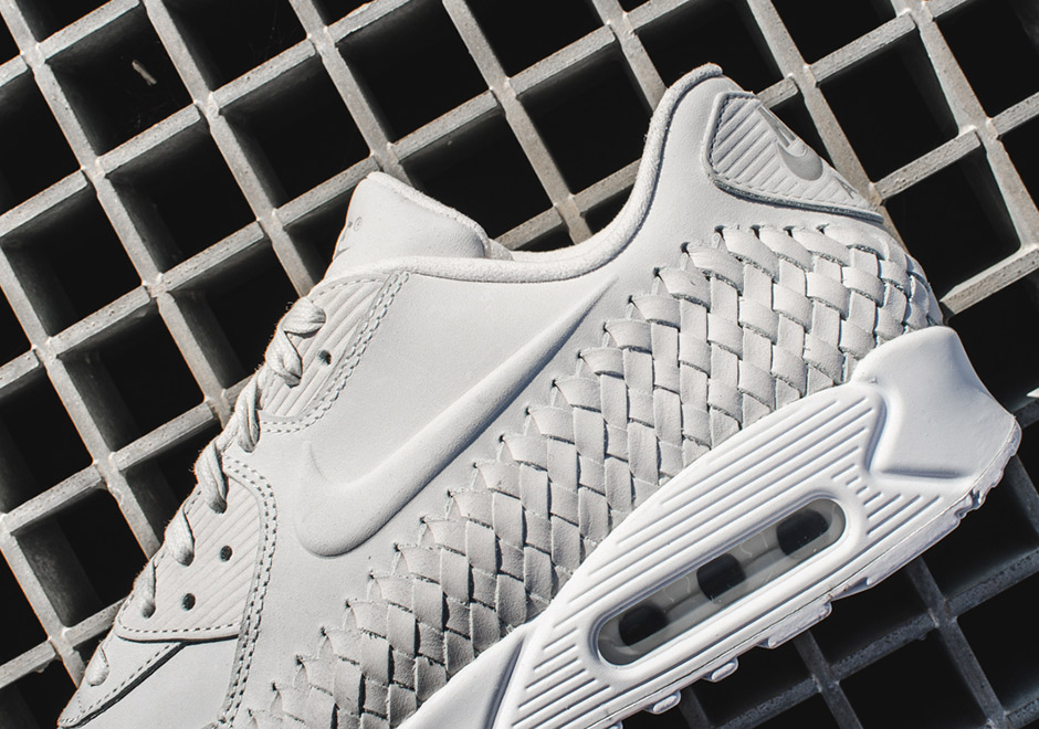 The Signature Mudguard Of The Nike Air Max 90 Gets A Upgrade - SneakerNews.com