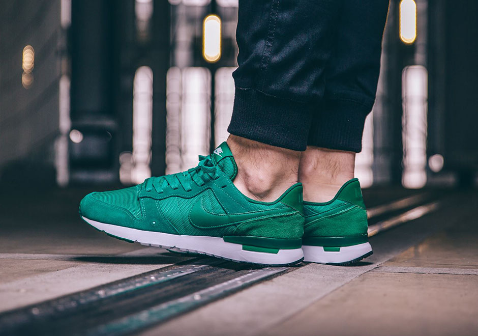 Nike Archive 83 Lucid Green 2