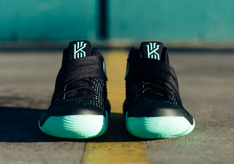 kyrie 2 mint