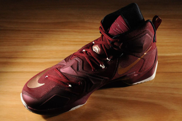 Nike Lebron 13 Cleveland Colorway 04