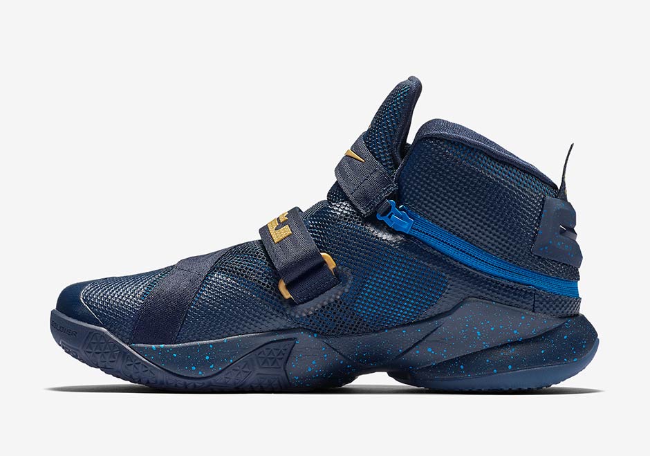 Nike LeBron Soldier 9 Flyease 