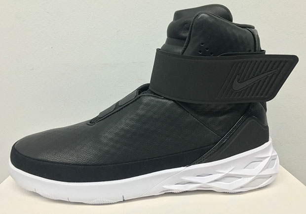 Another Look At The Nike Swoosh Hunter
