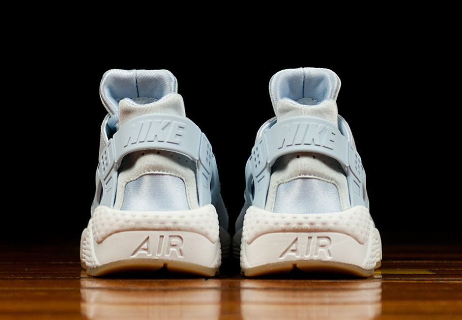 Nike Wmns Air Huarache Tonal Suede Gum Collection 08