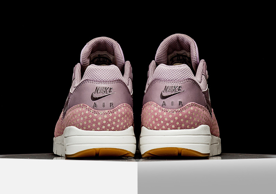 nike wmns sites Air Max 1 essential polka dots pink 04