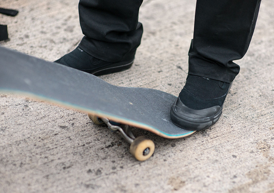 adidas matchcourt slip on all black