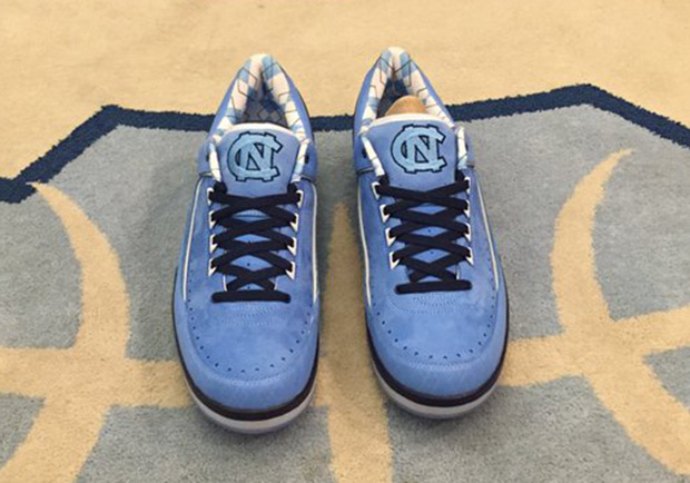 Air Jordan 2 Low UNC •