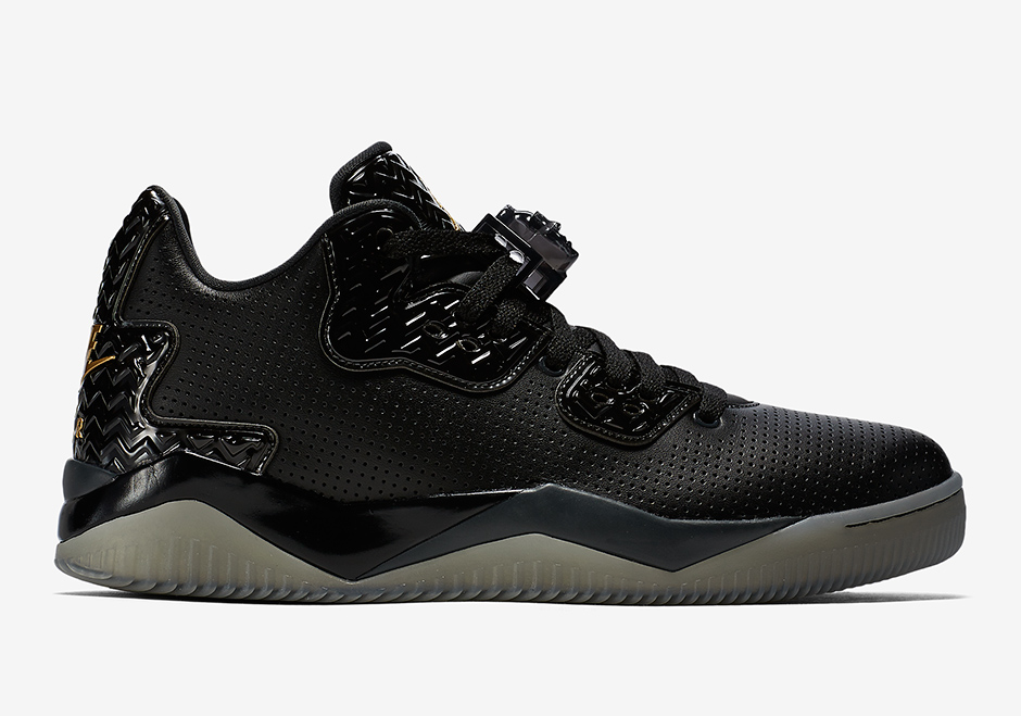 There's A "Triple Black" Colorway Of The Jordan Spike 40