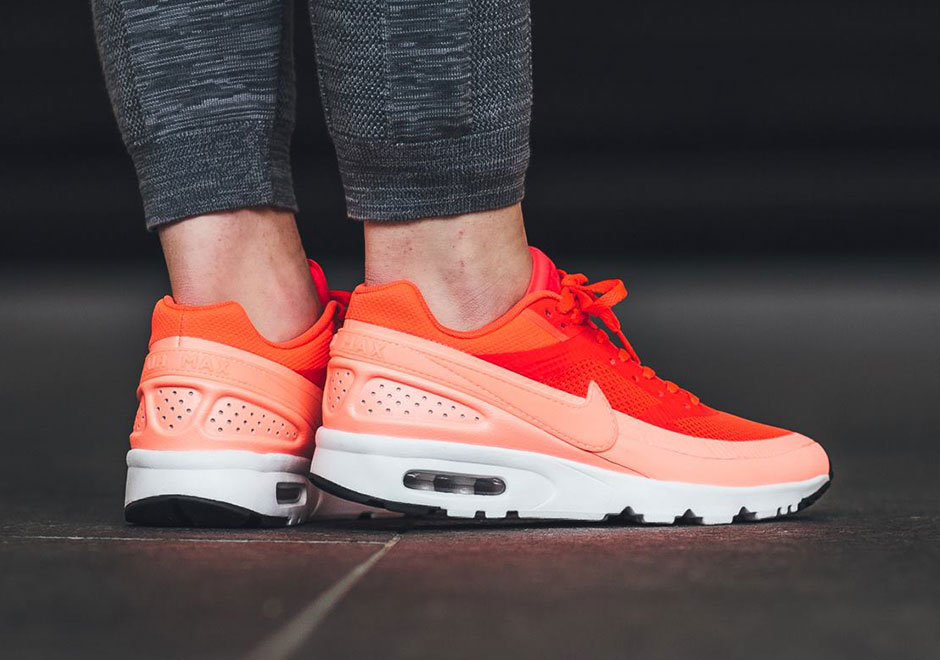 Nike Air Classic Bw For Wmns 03