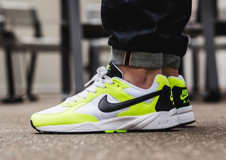 The Classic Volt Look Hits Nike Air Icarus Retro -