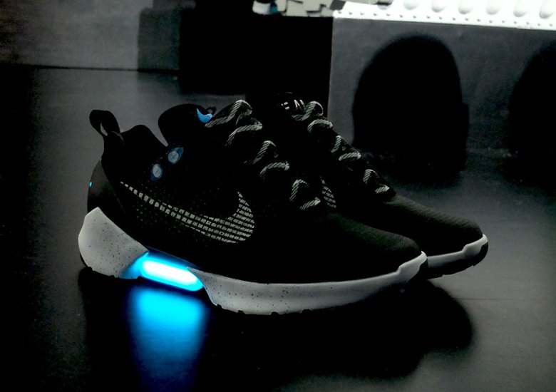 A Detailed Look At The Nike HyperAdapt 1.0 Power-Lacing Sneaker