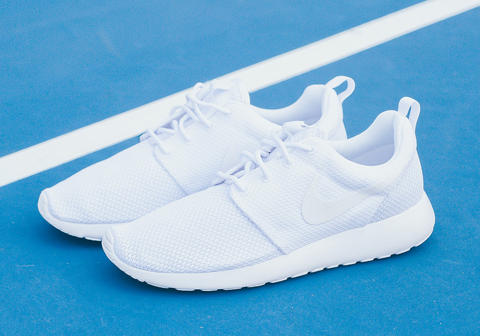 roshe run all white