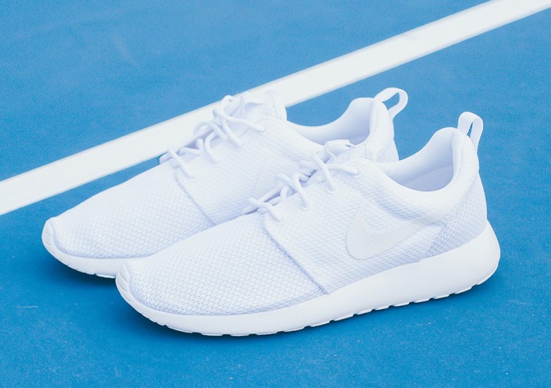 The Nike Roshe “Triple White” Is Back In Stores