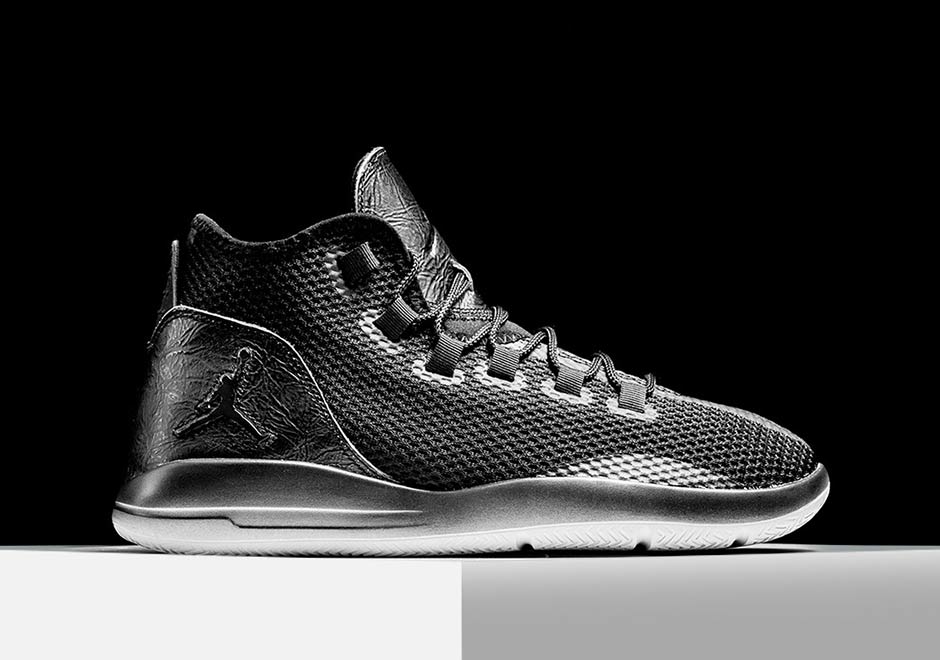 Jordan Reveal Premium Black Grey 834229 