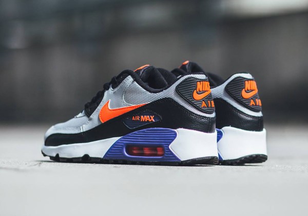 Nike Air Max 90 GS 833418-002 | SneakerNews.com